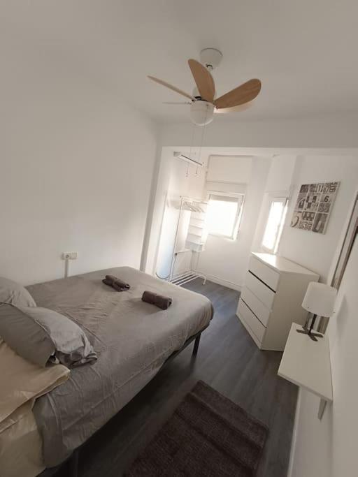 Estupendo Piso Renovado A 30 Metros De La Playa Apartment Almeria Ngoại thất bức ảnh