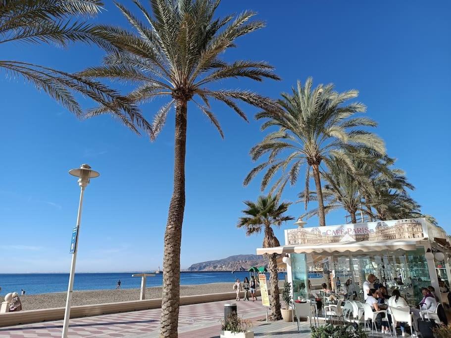 Estupendo Piso Renovado A 30 Metros De La Playa Apartment Almeria Ngoại thất bức ảnh