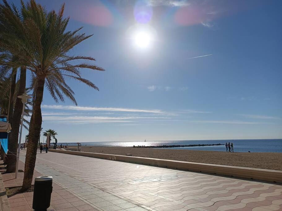 Estupendo Piso Renovado A 30 Metros De La Playa Apartment Almeria Ngoại thất bức ảnh